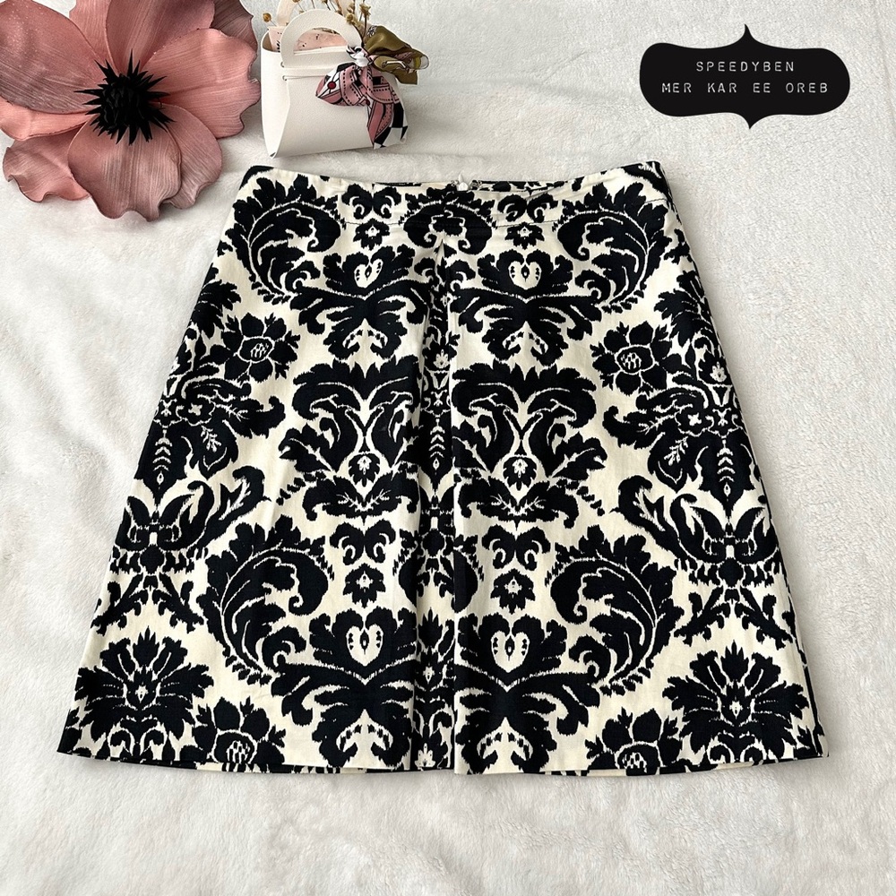 3/$20 LOFT Black and White Pencil Skirt 2P